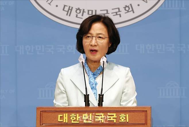 추미애 더불어민주당 경기 하남갑 당선인이 8일 오후 국회 소통관 기자회견장에서 22대 전반기 국회의장 출마를 선언하고 있다. ⓒ데일리안 홍금표 기자