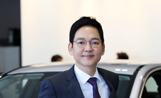 가수에서 자동차 딜러로 변신한 김민우. 사진ㅣ한성자동차