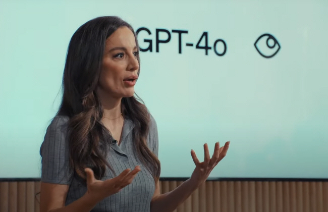 ‘그녀’가 나타났다 미라 무라티 오픈AI 최고기술책임자가 13일 온라인 설명회에서 새 인공지능(AI) 모델인 ‘GPT-4o’에 대해 설명하고 있다.  유튜브 캡처