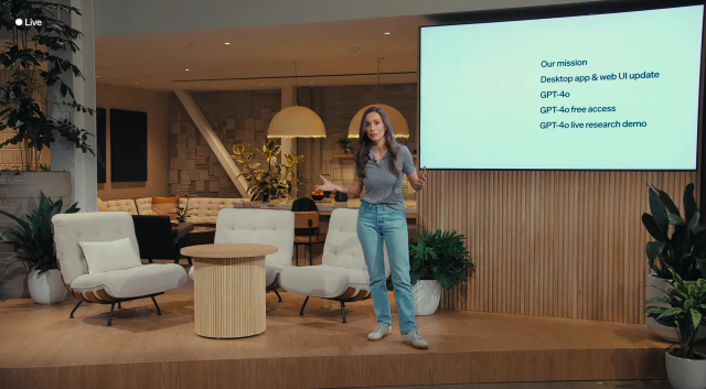 미라 무라티 오픈AI 최고기술책임자(CTO)가 13일(현지 시간) 생중계를 통해 GPT-4o를 공개하고 있다. 오픈AI 유튜브