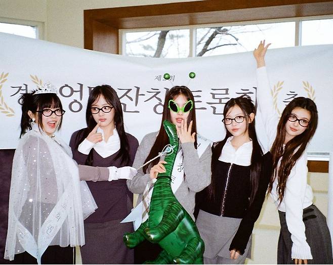 뉴진스 인스타그램 @newjeans_official