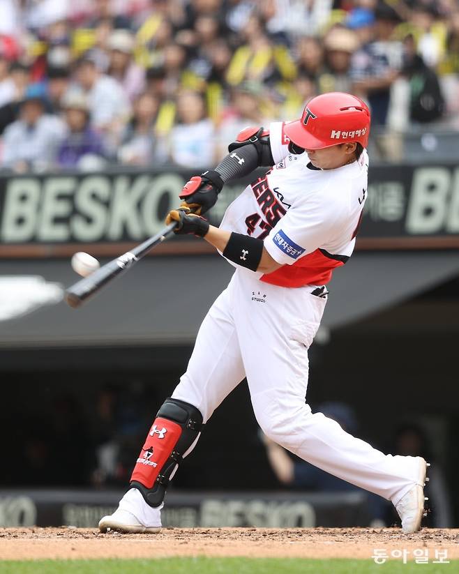 나성범은 3회말 두산 선발투수 최원준의 슬라이더를 받아쳐 우중간 담장을 넘기는 2점 홈런으로 KIA에 리드를 안겼다. KIA가 이후 한번도 리드를 내주지 않고 8-4로 승리하면서 이 홈런은 그대로 결승타가 됐다. KIA 제공
