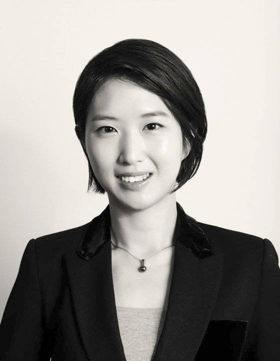 최태원 SK그룹 회장과 노소영 아트센터 나비 관장의 차녀 최민정 SK하이닉스 팀장. [사진 SK하이닉스]