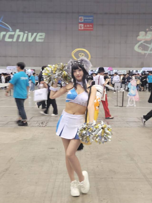 블루 아카이브 2.5주년 페스티벌 현장을 찾은 코스어