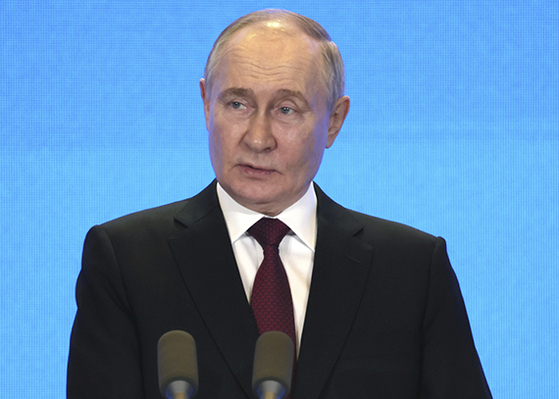 푸틴 대통령이 17일 하얼빈에서 열린 러시아-중국 박람회에서 연설하고 있다. [AP=연합뉴스]