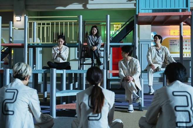 ‘더 에이트 쇼’ 스틸컷. 넷플릭스