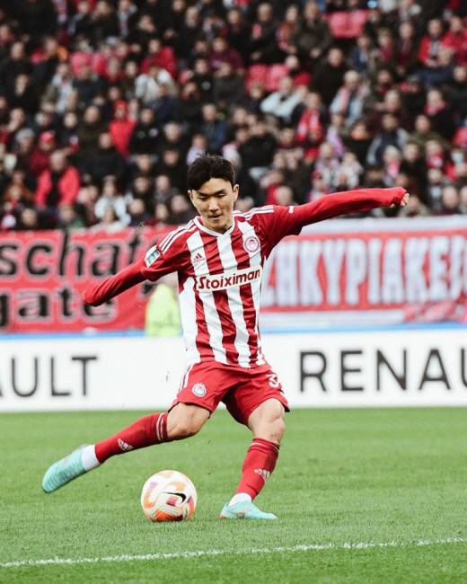 ▲ '스포티비뉴스'가 축구계 복수 관계자들에게 파악한 바에 따르면, 미첼 감독이 한국 대표팀에 큰 관심을 보였다. 스페인 출신 지도자로 유럽 다수 구단 감독직을 경험했던 그는 2022 카타르 월드컵이 끝난 뒤 파울로 벤투 감독 후임 선임 과정에서 후보군 중 상위권에 있었던 인물로 알려져 있다.&nbsp;올림피아코스 시절엔 황인범과 인연이 있다. 미첼 감독은 2022년 9월 올림피아코스에 부임한 뒤 황인범 재능을 알아봤고 주전 미드필더로 기용했다