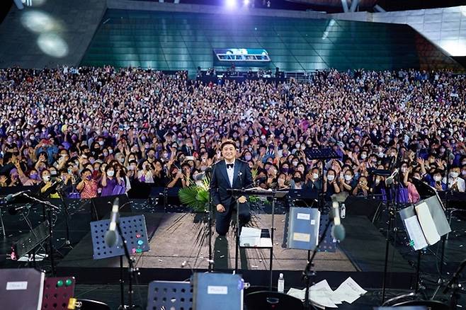 음주운전 의혹을 받고 있는 가수 김호중의 서울 콘서트 개최가 어려울 것으로 보인다. 사진 | 생각엔터테인먼트