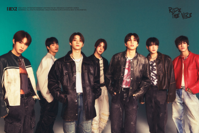 NEXZ 데뷔 싱글 'Ride the Vibe' 단체 이미지(왼쪽부터 휴이, 하루, 유우, 토모야, 소 건, 유키, 세이타) / 사진=JYP엔터테인먼트