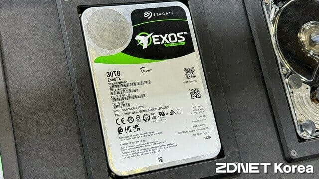 씨게이트 엑소스 X 모자이크 3+(Exos X Mozaic 3+) 30TB. (사진=지디넷코리아)