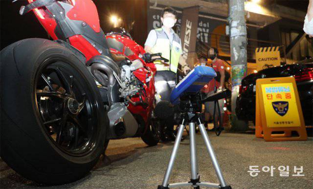 소음기 불법개조로 적발된 이륜차 / 출처=동아일보