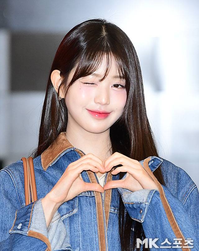 아이브(IVE)가 20일 오전 해외 일정 참석을 위해 일본 도쿄로 향하기 위해 김포공항을 통해 출국했다. 사진=김영구 기자