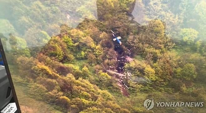 에브라힘 라이시 이란 대통령 탑승 헬기 추락 현장 [AFP 연합뉴스. 재판매 및 DB 금지]