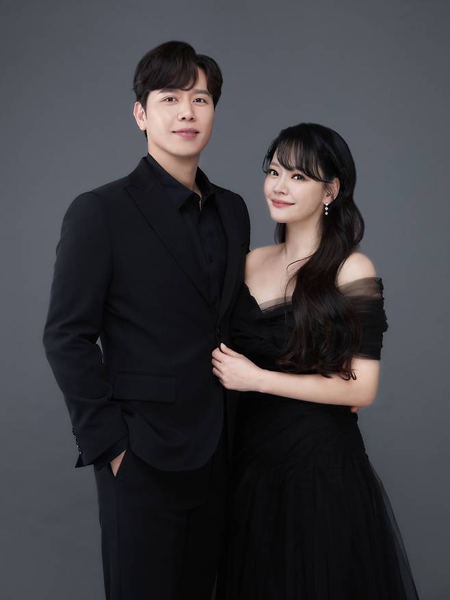 뮤지컬배우 김소현과 손준호/사진제공=팜트리아일랜드