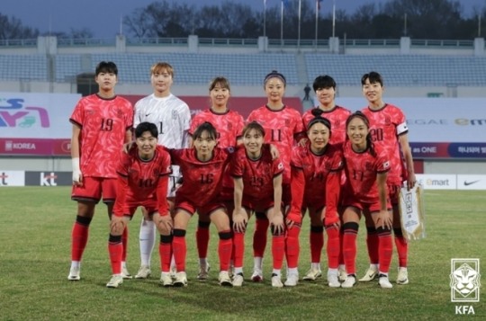 지난 4월 신세계 이마트 초청 여자축구 국가대표 친선경기 필리핀전 당시 여자대표팀.