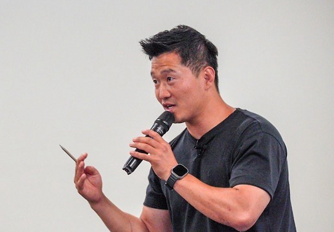 반려견 훈련 점누가 강형욱 보듬컴퍼니 대표. [사진 출처 = 강형욱 인스타그램]