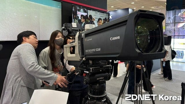최대 1000mm 초점거리 촬영이 가능한 캐논 방송용 BCTV 렌즈. (사진=지디넷코리아)