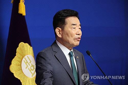 김진표 국회의장이 22일 오전 서울 여의도 국회 사랑재에서 열린 퇴임 기자간담회에서 발언하고 있다. [국회사진기자단] 연합뉴스