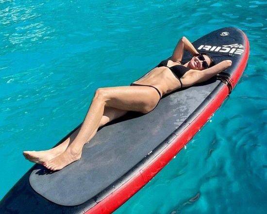 할리우드 배우 데미무어(61)가 올해 칸국제영화제 초청작 ‘더 서브스턴’(The Substance)에서 보여준 과감한 누드 연기에 대해 “매우 취약한 경험이었다”고 고백했다. 사진=데미무어 인스타그램