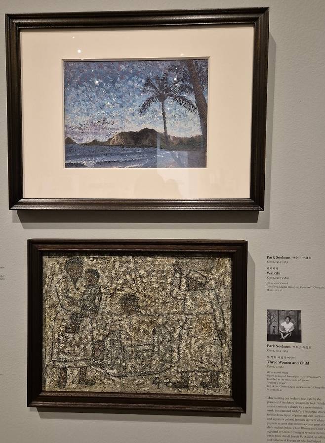Two paintings -- "Waikiki" and "Three Women and Child" -- attributed to Park Soo-geun are on display in the exhibition, “Korean Treasures from the Chester and Cameron Chang Collection,” at the Los Angeles County Museum of Art. (Provided by a reader)