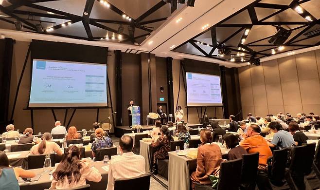 프로메디우스가 최근 싱가포르에서 열린 아시아-태평양 골다공증 컨퍼런스에서 골다공증 선별 모델 'PROS CXR: OSTEO'을 발표했다. /사진=프로메디우스