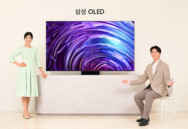 삼성전자가 올해 출시한 2024년형 삼성 OLED TV. / 사진=삼성전자