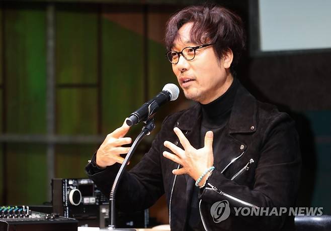 가수 이문세, 라디오 DJ로 복귀 [연합뉴스 자료사진]