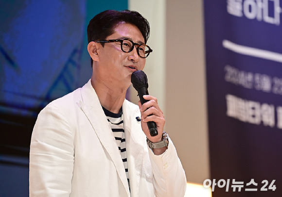 2024 제3회 아이뉴스24 ICT 포럼 '게임 산업의 거대한 파도: 지식재산권을 말하다' 라는 주제로 23일 오후 서울 중구 페럼타워 페럼홀에서 열렸다.박용택 KBS·KBS N SPORTS 야구 해설위원이 특별강연을 하고 있다. [사진=곽영래 기자]