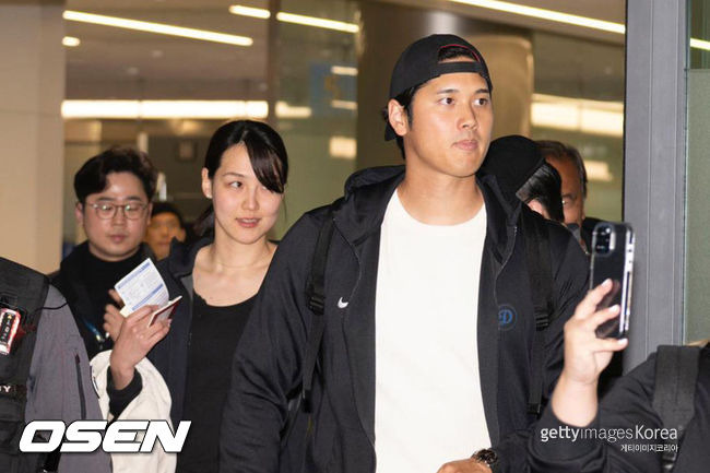 [사진] 다저스 오타니 쇼헤이와 그의 아내 다나카 마미코. ⓒGettyimages(무단전재 및 재배포 금지)