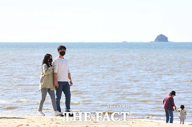 최근 교제 폭력이 잇따르면서 이별 후에도 전 연인의 집착에 공포를 호소하는 이들이 늘고 있다. '안전 이별' 대행업체까지 등장한 가운데 전문가들은 예방을 위해 상대방의 통제 행위를 처벌할 수 있는 법적 근거 마련이 시급하다고 입을 모았다. 사진과 기사는 무관함. /박헌우 기자