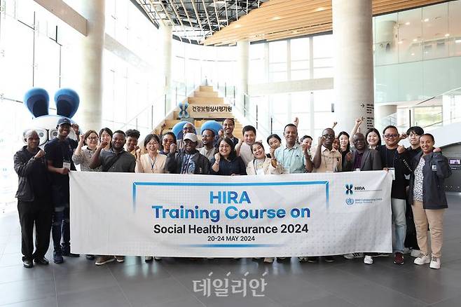 건강보험심사평가원은 5월 20일부터 5일간 개최된 2024년도 국제연수과정(HIRA)을 성공적으로 마쳤다. ⓒ건강보험심사평가원