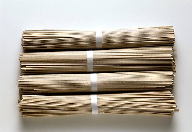 여름을 맞아 메밀면과 두부면, 곤약면을 사용해 식단을 꾸리면 체중 감량에 도움이 된다./사진=클립아트코리아