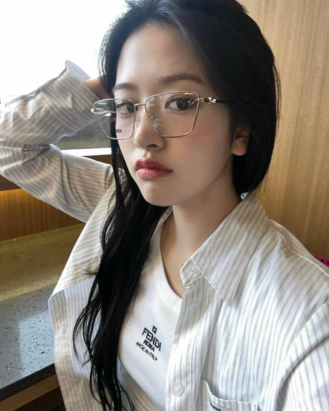 사진=안유진 인스타그램