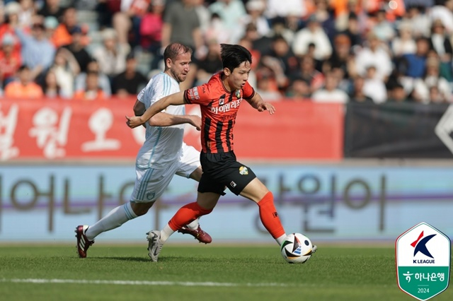 양민혁(오른쪽). /사진=한국프로축구연맹 제공