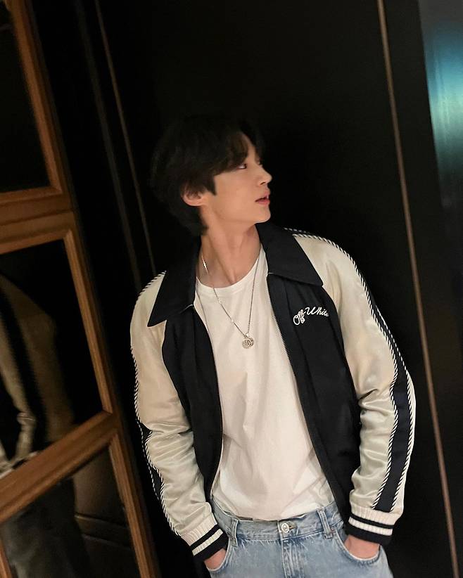변우석 인스타그램 @byeonwooseok