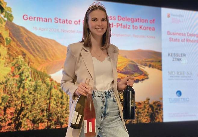 한국을 방문한 독일 와인 프린세스 레아 바슬러. 김상미