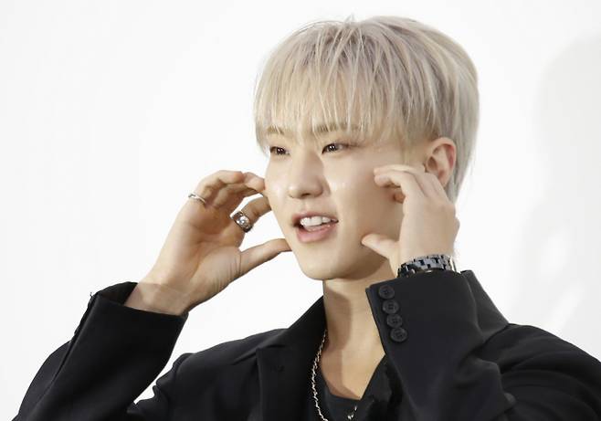 보이그룹 세븐틴의 멤버 '호시'가 50억원대 논현동 아파트를 현금으로 매수했다. /사진=뉴스1