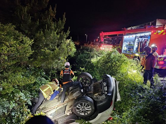 28일 제주도 서귀포시 성산읍에서 발생한 교통사고 현장. 사진 제주도 소방안전본부