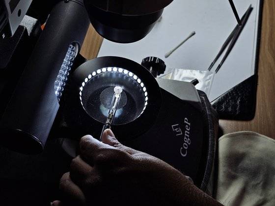 서울 종로구 KDT다이아몬드 실험실에서 랩그로운 다이아몬드가 만들어지고 있다. 최선을 기자