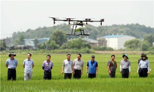 농약 살포 드론 [이미지출처=연합뉴스]