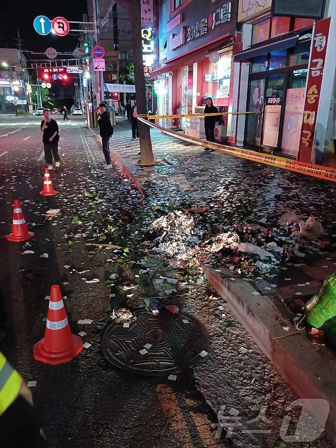 인천 계양구 계산동에서 발견된 오물풍선(인천소방본부 제공) ⓒ News1 이시명 기자