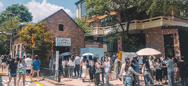 지난달 31일부터 6월 2일까지 서울 성수동에서 개최한 관광 팝업스토어 '춘천행 매표소' 가 성황리에 마무리됐다. 춘천시 제공