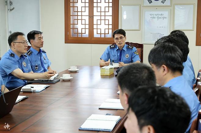 동해해경청장, 접경 해역 대비 태세 점검  [동해지방해양경찰청 제공. 재판매 및 DB 금지]