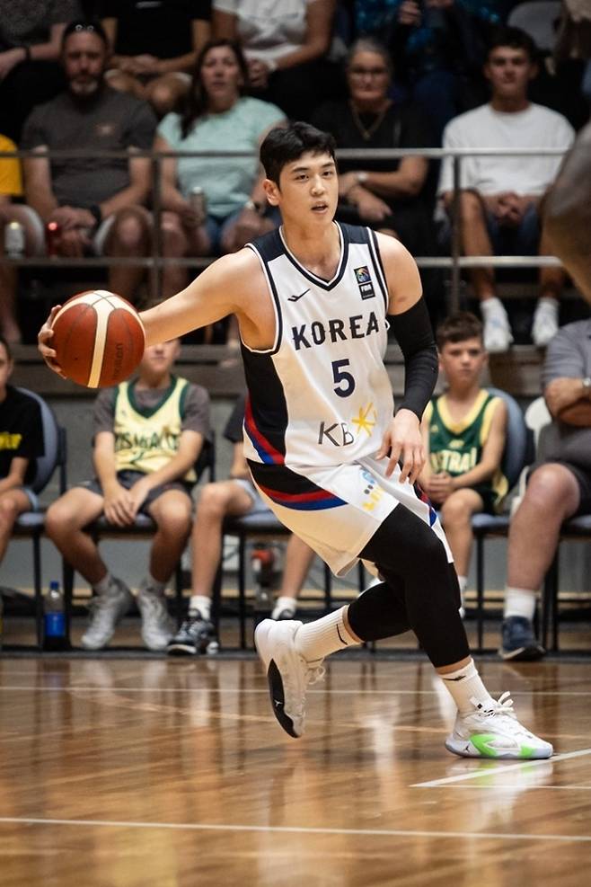 1996년생 변준형은 ‘어린’ 대표팀의 최고참이 됐다. 사진=FIBA 제공