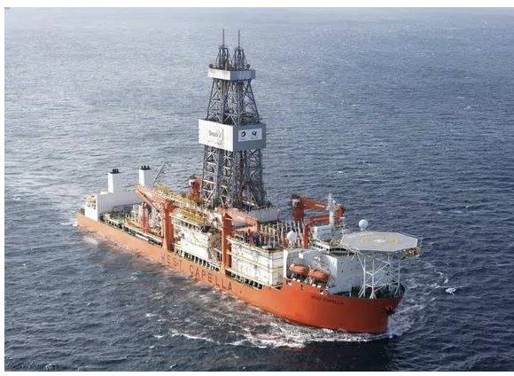 올해 말부터 포항 영일만 일대의 유전 탐사에 투입될 시추선 ‘웨스트 카펠라’. 시드릴 홈페이지.