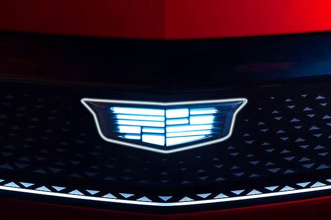 캐딜락 옵틱 전면부