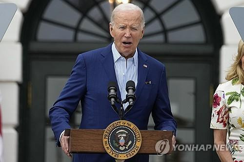 4일 백악관서 열린 의원 초청 행사서 연설하는 바이든 [워싱턴 AP=연합뉴스]