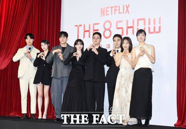 넷플릭스 '더 에이트 쇼' 일부 언어 자막에서 '동해'를 '일본해'로 잘못 표기해 논란이 불거졌다. /장윤석 기자