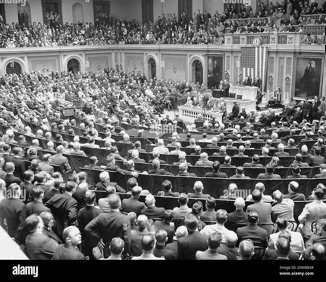 1935년 프랭클린 루즈벨트 대통령이 의회에서 처음으로 거부권 행사 이유를 설명하는 모습. 프랭클린 루즈벨트 대통령 도서관 홈페이지