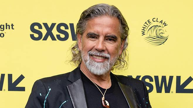 헹크 로저스는 휴대용 게임기의 테트리스 판권을 확보하기 위해 소련으로 모험을 떠났다(2023년 ‘사우스 바이 사우스 웨스트’ 페스티벌에서 열린 ‘테트리스’ 영화 시사회 참석 사진)